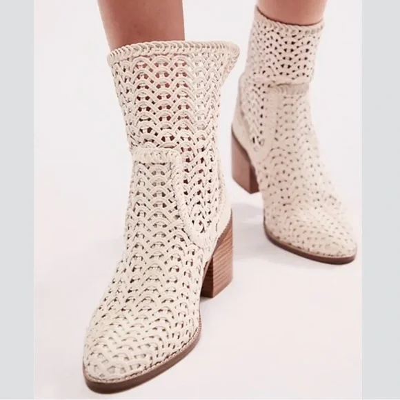 NEW Kelsi Dagger Brooklyn Emery woven boots - Picture 5 of 8